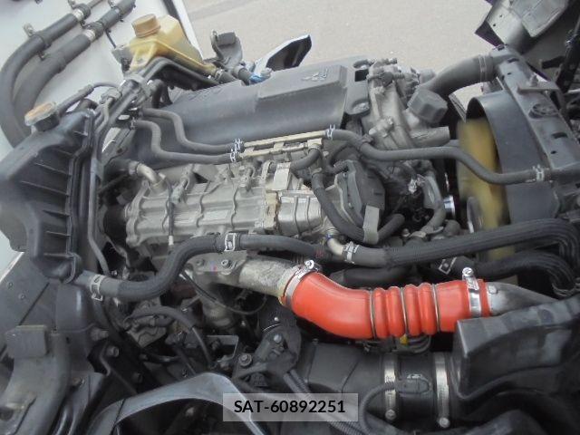 Mitsubishi CANTER 2017-08 7215749-19