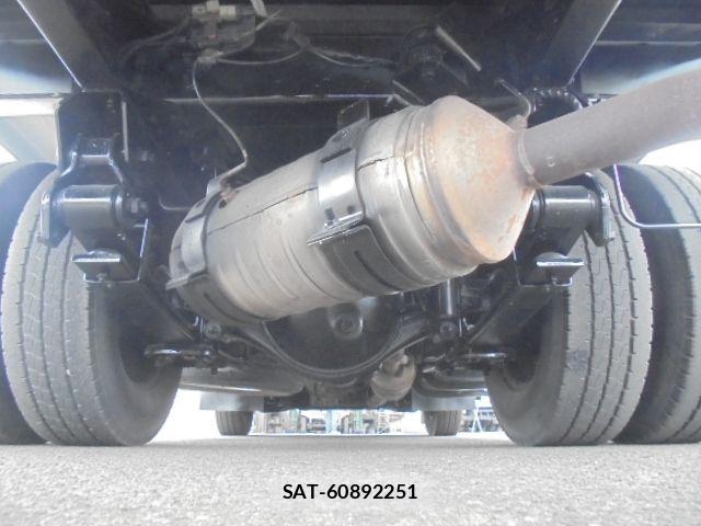 Mitsubishi CANTER 2017-08 7215749-25