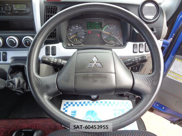 Mitsubishi CANTER 2016-11 7215737-17
