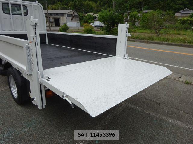 Mitsubishi CANTER 2005-04 7215733-8