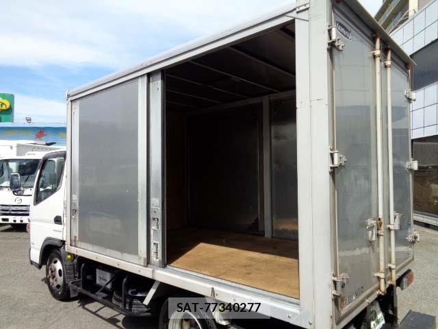 Mitsubishi CANTER 2017-04 7215745-9