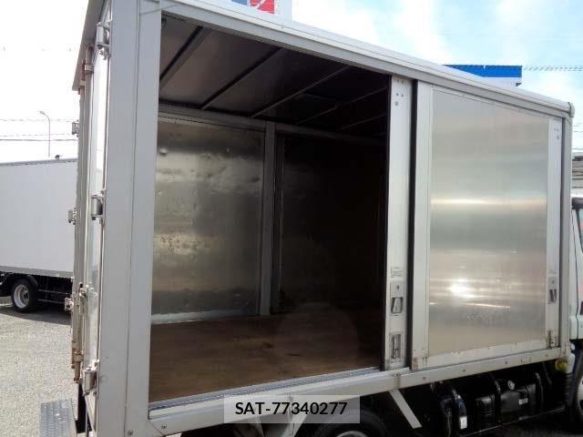 Mitsubishi CANTER 2017-04 7215745-12