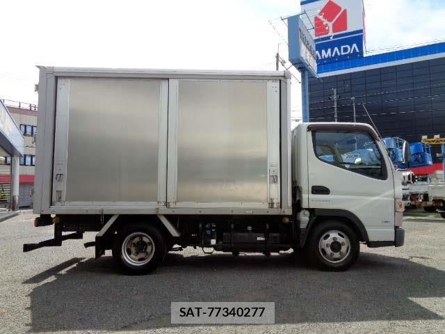 Mitsubishi CANTER 2017-04 7215745-14