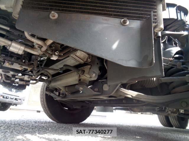 Mitsubishi CANTER 2017-04 7215745-15