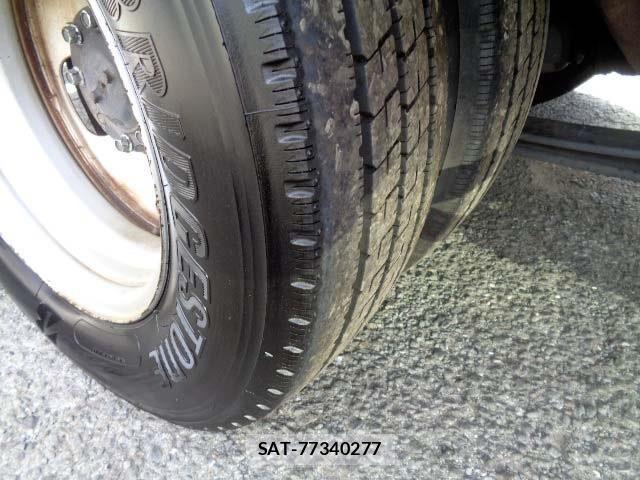 Mitsubishi CANTER 2017-04 7215745-18