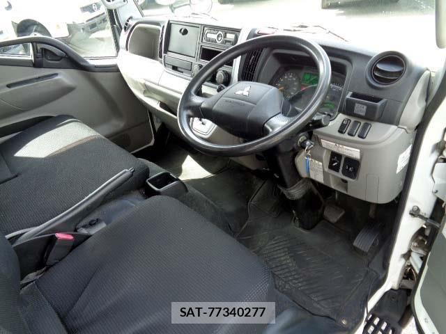 Mitsubishi CANTER 2017-04 7215745-2