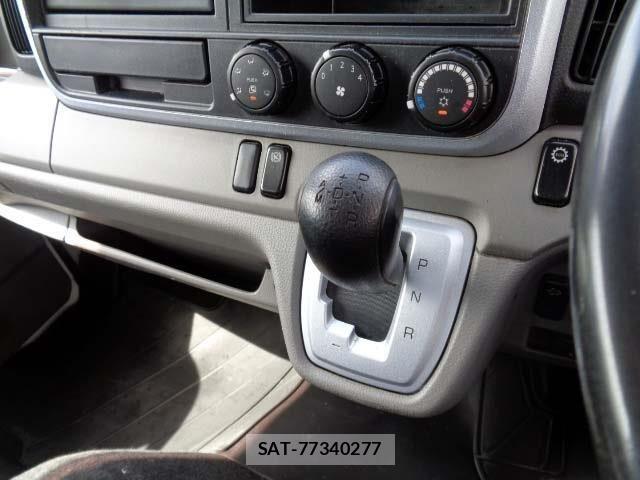 Mitsubishi CANTER 2017-04 7215745-7