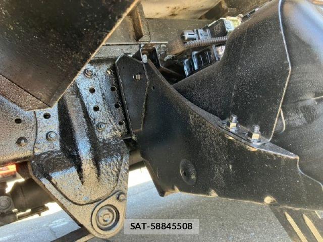 Mitsubishi CANTER 2016-03 7215738-15