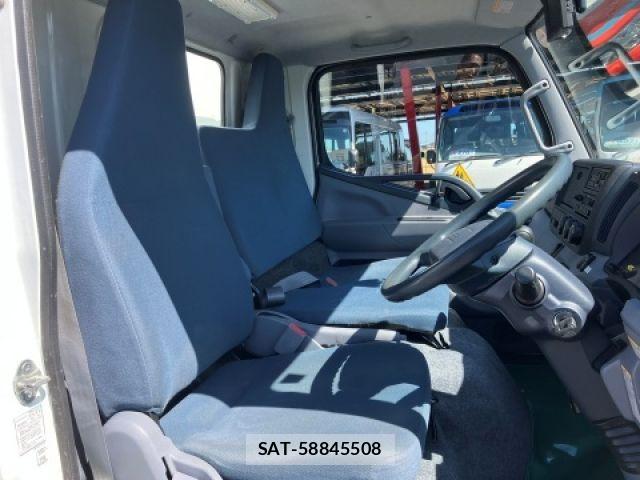 Mitsubishi CANTER 2016-03 7215738-24