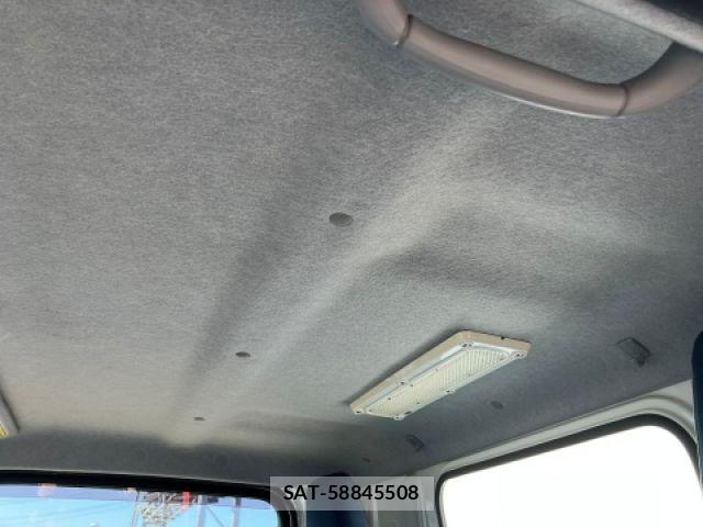 Mitsubishi CANTER 2016-03 7215738-27