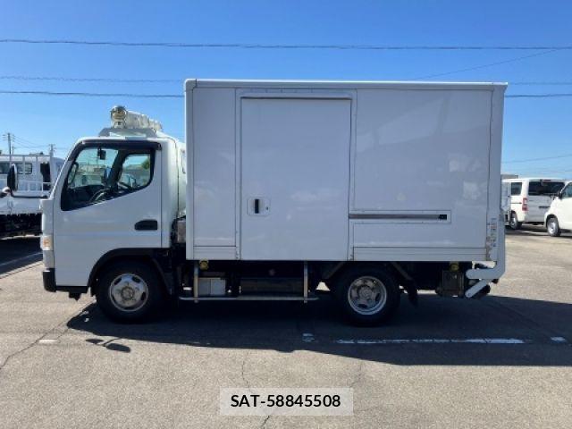 Mitsubishi CANTER 2016-03 7215738-4
