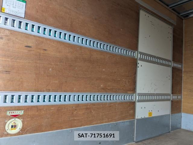 Mitsubishi CANTER 2018-02 7250037-11