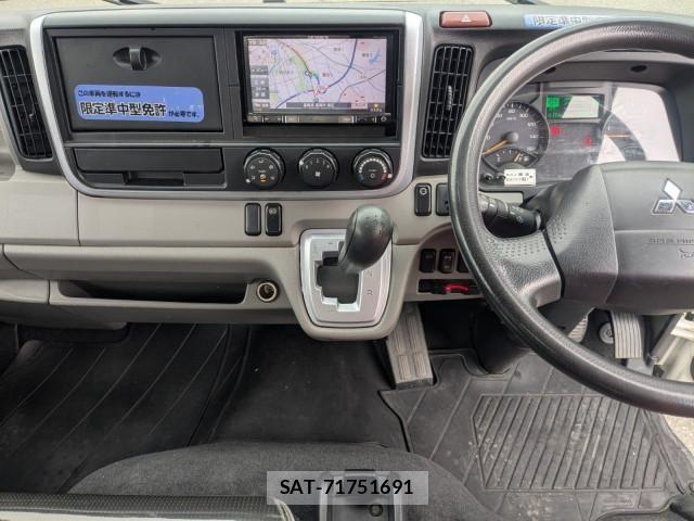 Mitsubishi CANTER 2018-02 7250037-15