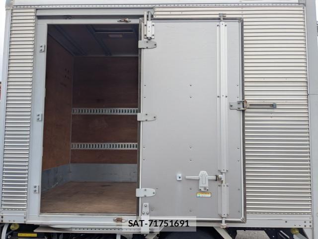 Mitsubishi CANTER 2018-02 7250037-17