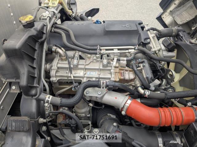 Mitsubishi CANTER 2018-02 7250037-19