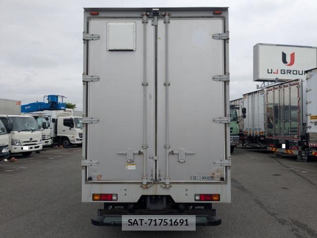 Mitsubishi CANTER 2018-02 7250037-4