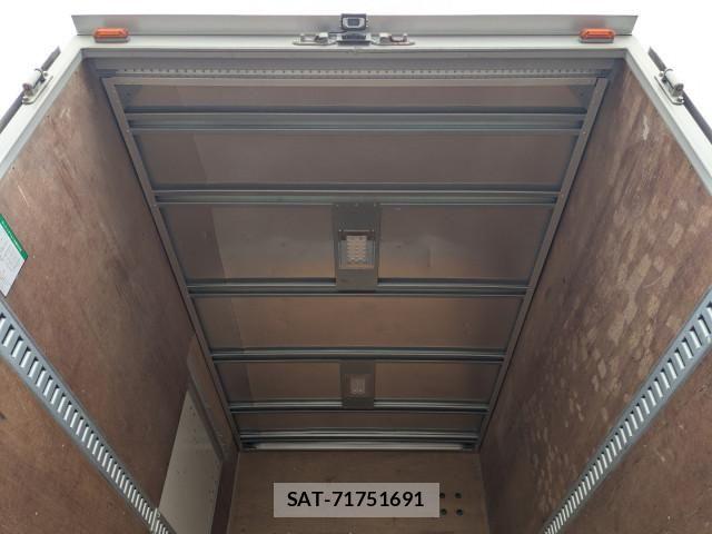 Mitsubishi CANTER 2018-02 7250037-8