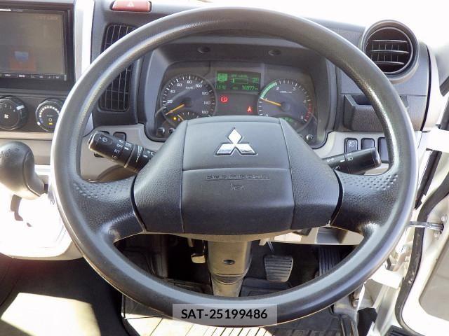 Mitsubishi CANTER 2017-08 7250024-14