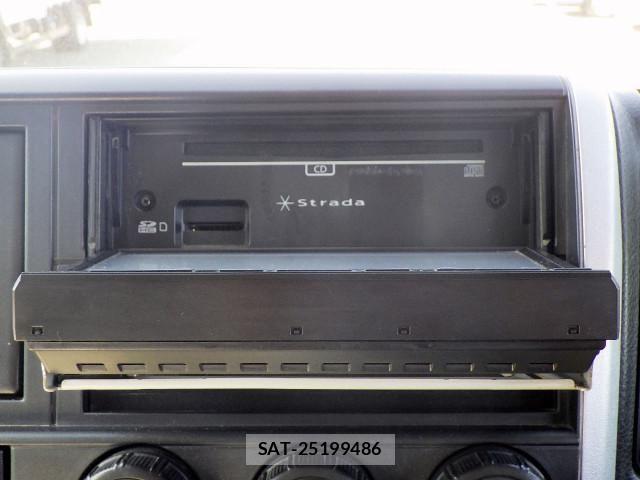 Mitsubishi CANTER 2017-08 7250024-19