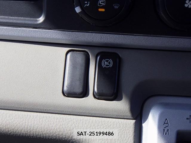 Mitsubishi CANTER 2017-08 7250024-20