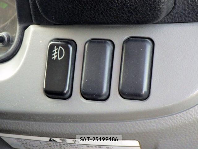 Mitsubishi CANTER 2017-08 7250024-23