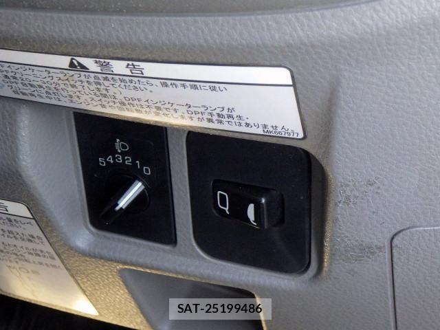 Mitsubishi CANTER 2017-08 7250024-24