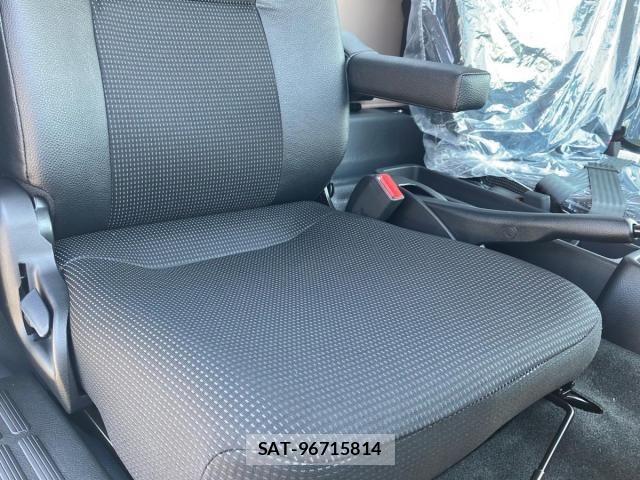 Mitsubishi CANTER 2025-12 7249989-18