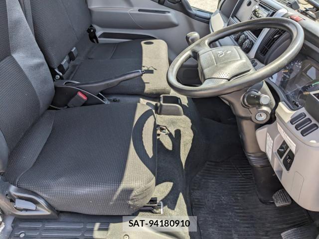 Mitsubishi CANTER 2017-10 7250050-27