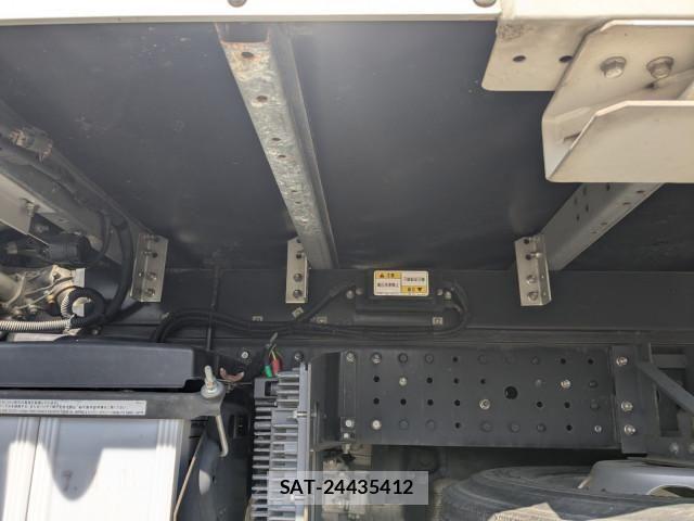 Mitsubishi CANTER 2018-02 7250015-13