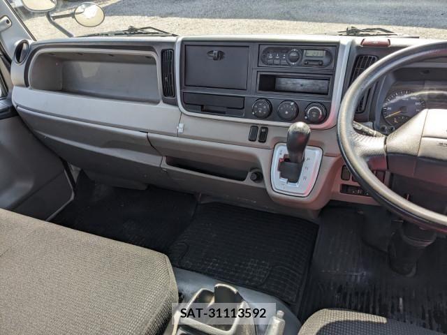 Mitsubishi CANTER 2017-10 7250036-26
