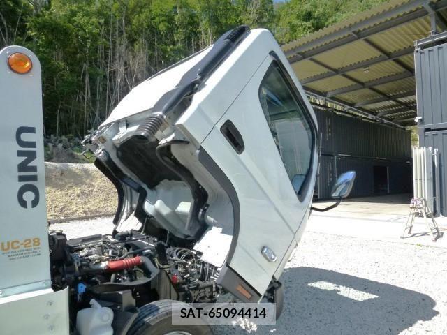 Mitsubishi CANTER 2023-04 7249998-9