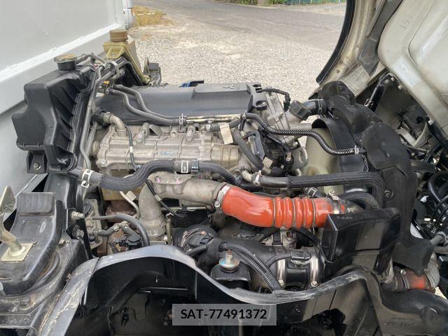Mitsubishi CANTER 2017-03 7250039-11