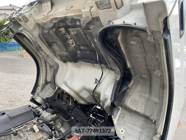 Mitsubishi CANTER 2017-03 7250039-12