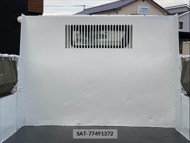 Mitsubishi CANTER 2017-03 7250039-24