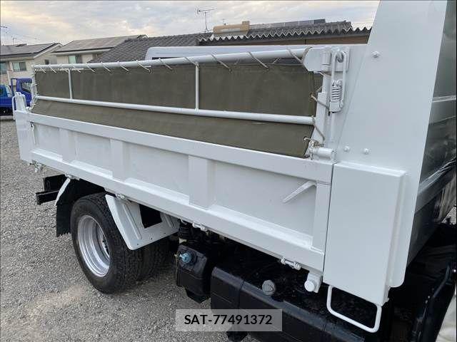 Mitsubishi CANTER 2017-03 7250039-25