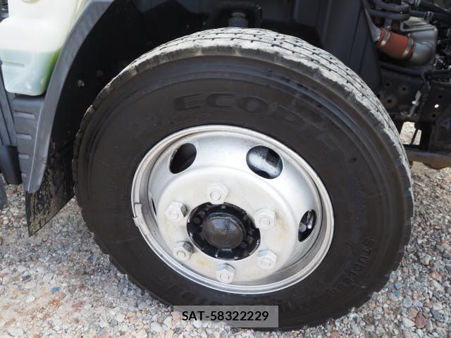 Mitsubishi CANTER 2014-11 7250009-19