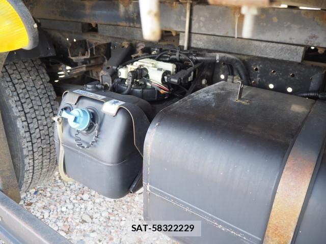 Mitsubishi CANTER 2014-11 7250009-22