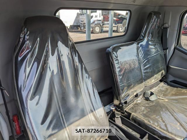 Mitsubishi CANTER 2017-10 7250028-26