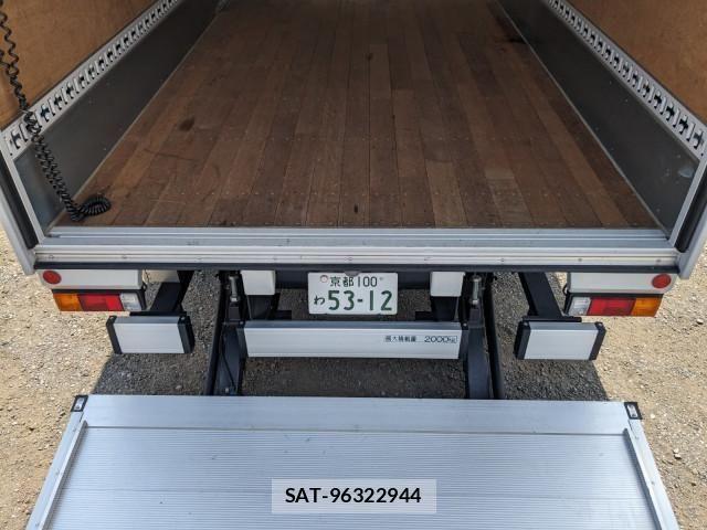 Mitsubishi CANTER 2023-10 7250000-12