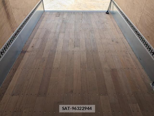 Mitsubishi CANTER 2023-10 7250000-19