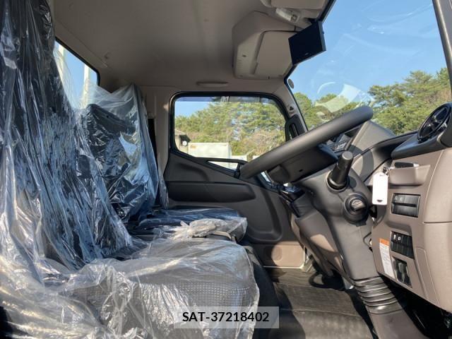 Mitsubishi CANTER 2026-03 7250002-12