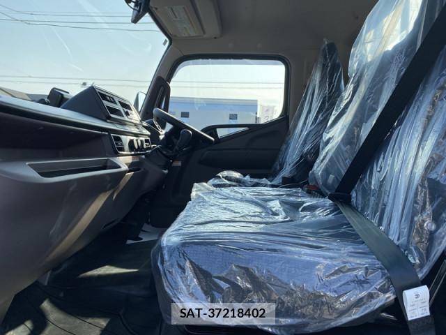 Mitsubishi CANTER 2026-03 7250002-14