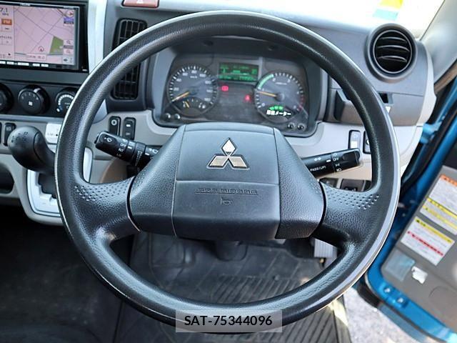 Mitsubishi CANTER 2017-02 7250018-3
