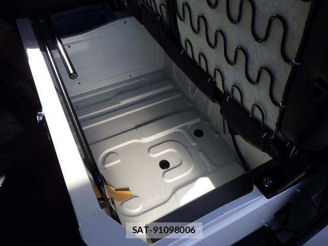 Mitsubishi CANTER 2026-02 7249997-22