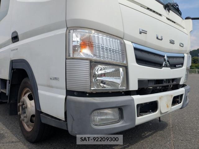 Mitsubishi CANTER 2016-11 7250045-24