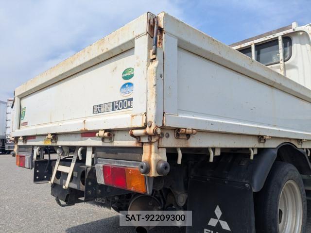 Mitsubishi CANTER 2016-11 7250045-6