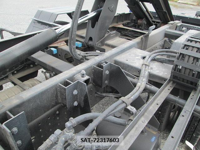 Mitsubishi CANTER 2023-01 7271664-17