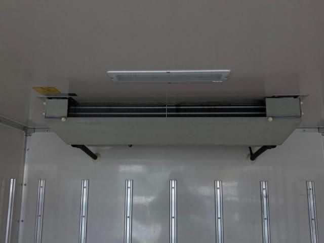 Mitsubishi CANTER 2020-11 7306657-9