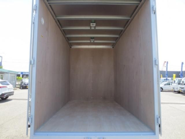 Mitsubishi CANTER 2026-01 7306648-9
