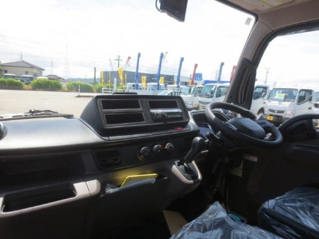 Mitsubishi CANTER 2026-01 7306648-12